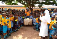 ABN TV Boss Awards Scholarship To Nine Pupils In Umuahia To Mark Birthday